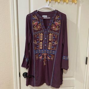 Time for Me Embroidered‎ Tunic Size Small
